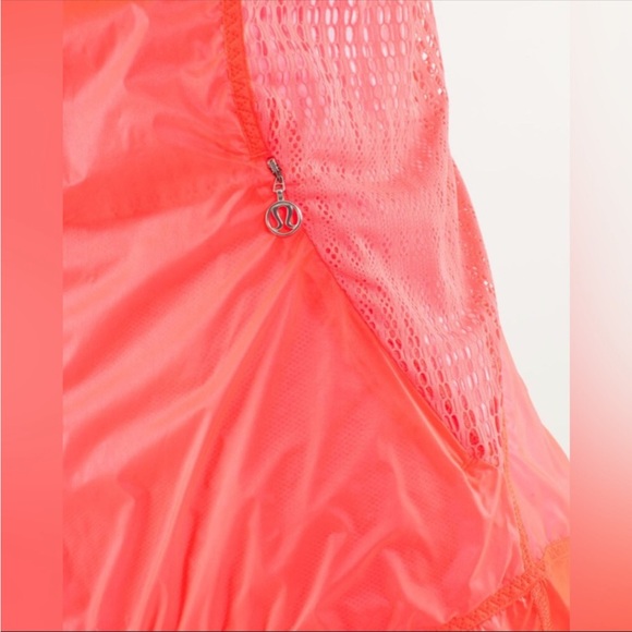 Lululemon Nothing to hide jacket - Picture 6 of 10